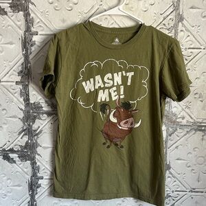 Disney parks pumba fart funny lion king Green Graphic T-Shirt